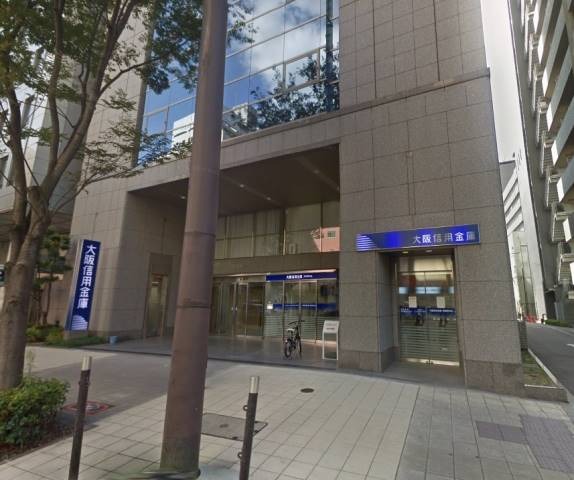 銀行