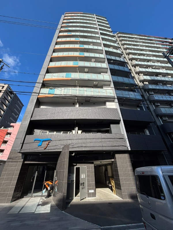 大阪府大阪市浪速区桜川１丁目